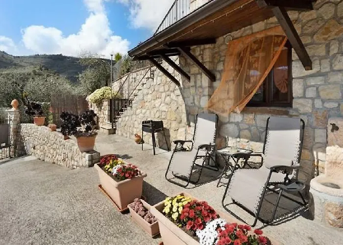 La Taverna Tra Gli Ulivi 펜션 *