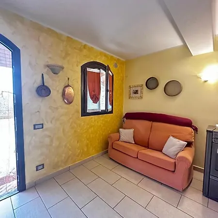 بيت للعطل La Taverna Tra Gli Ulivi Perinaldo